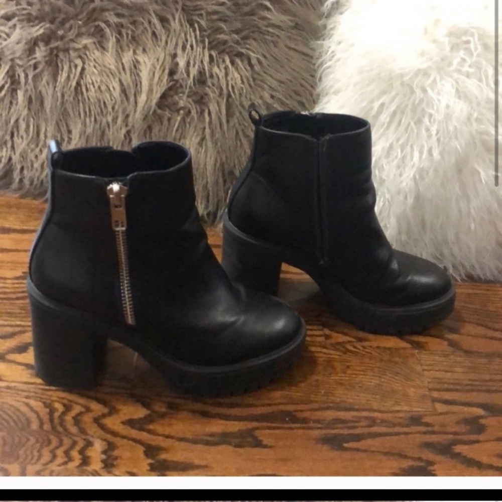 Black Chunky Booties